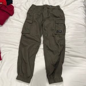 NEVER WORN H&M Green Cargo Pants